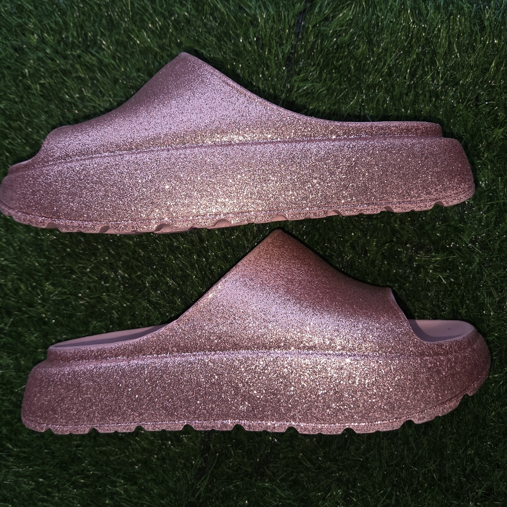 Combo Pink Glitter Slides and White Quilted Bag Forever 21 ,Size 9W - Picture 5 of 9
